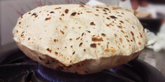 roti puffing on tawa"
